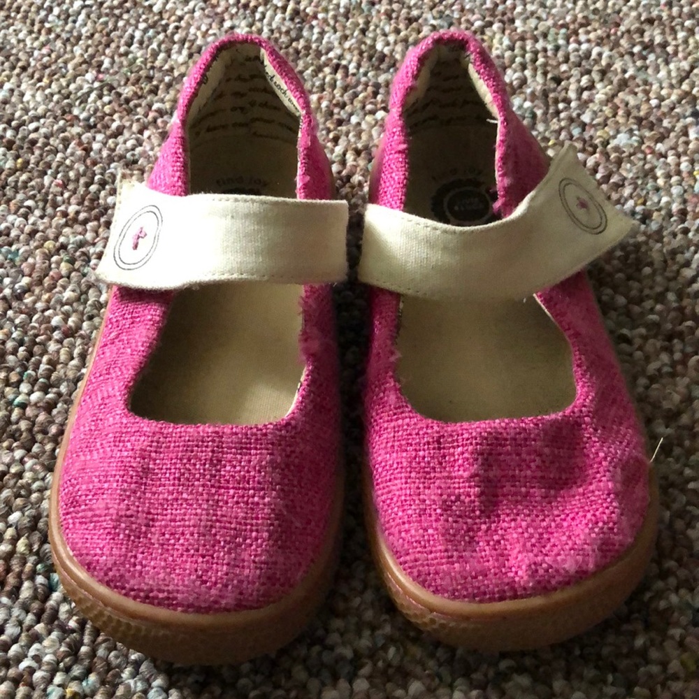 Livi & Luca - size 11 - pink flats